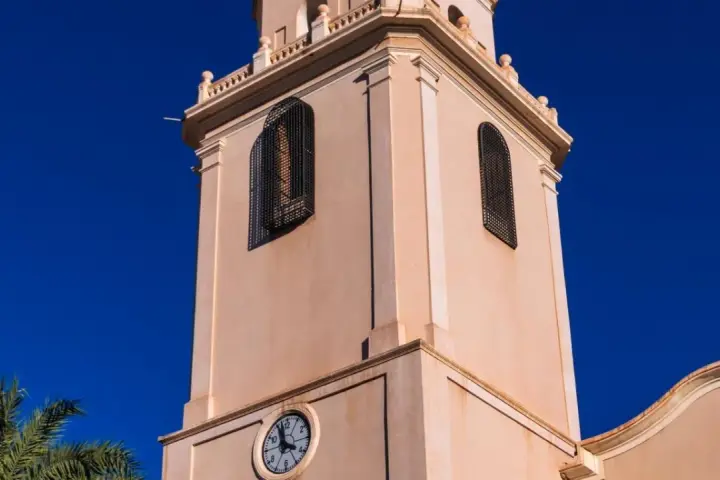 Deposito Bagagli Alicante: Trova il Posto Perfetto (Guida 2024)