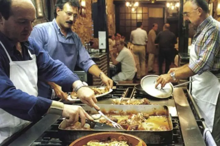Cómo realizar una reserva en una sociedad gastronómica sin complicaciones