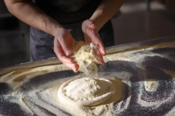 Semolina vs mąka pszenna: Jak wybrać idealną do Twoich dań?