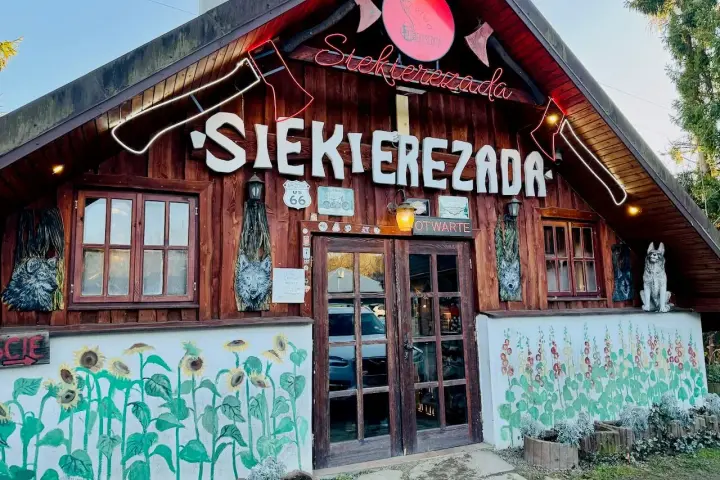 Cisna: Najlepsze jedzenie w Bieszczadach? Sprawdź kultowe miejsca!