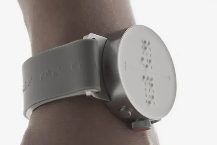 Smartwatch dla niewidomych – nowoczesne funkcje, które zmieniają życie