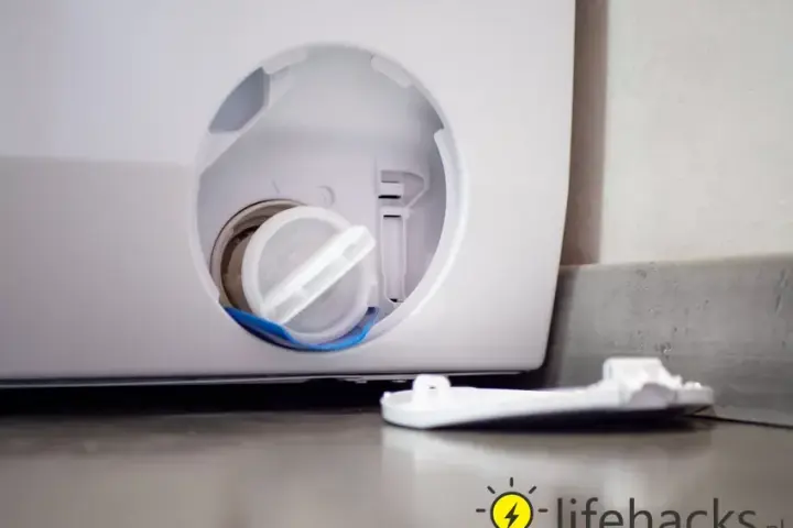 Jak wyczyścić filtr w pralce? Zrób to sam i oszczędź na serwisie