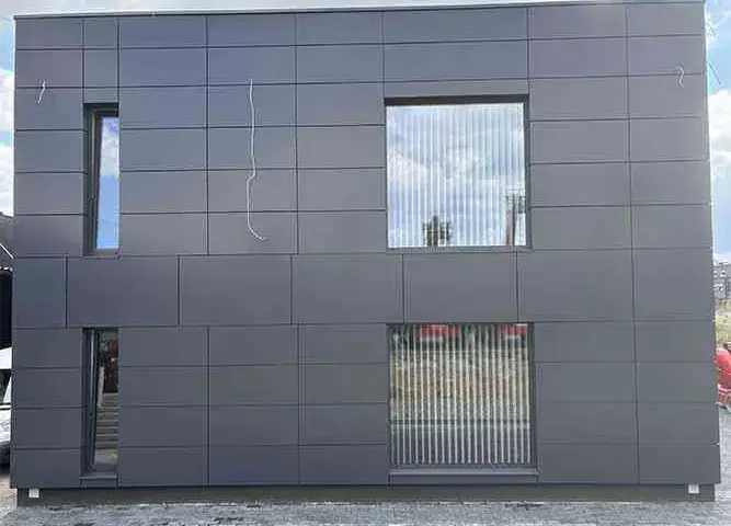 Ile kosztuje elewacja z alucobondu? Sprawdź ceny i ukryte koszty