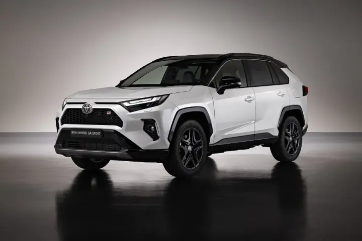 Ile naprawdę pali Toyota RAV4 Hybrid? Rzeczywiste spalanie ujawnione