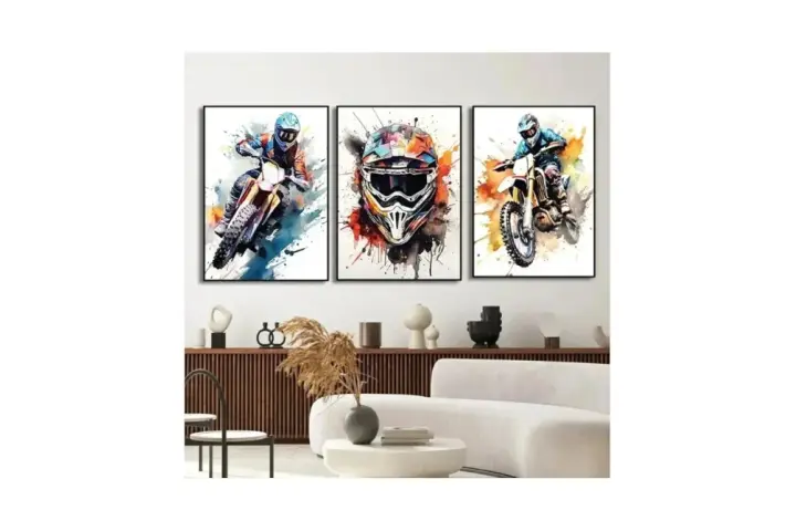 Trois tableaux moto cross en aquarelle, dynamiques et colorés, capturant l'adrénaline de la course.