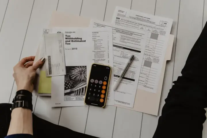 Wie du 2026 deine Finanzen besser organisierst und einfacher Geld sparen kannst
