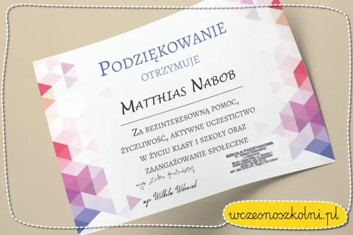 Dyplom z podziękowaniami dla rodziców za pomoc i zaangażowanie. Tekst na dyplomie zawiera imię Matthias Nabob.