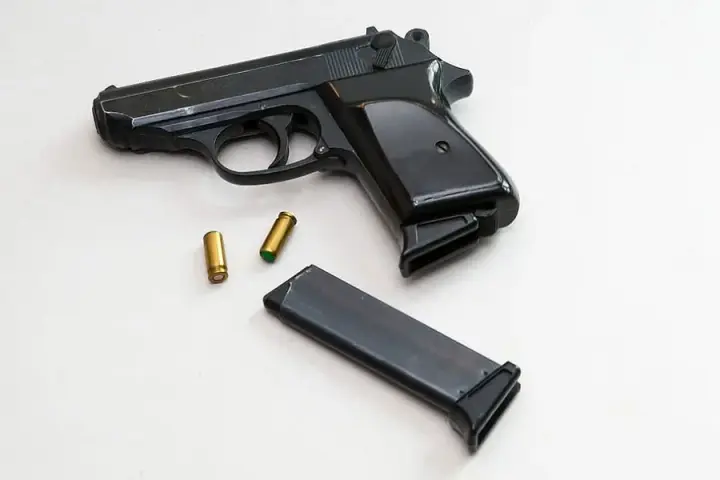 Jak zdobyć pozwolenie na broń gazową 9mm - uniknij problemów prawnych