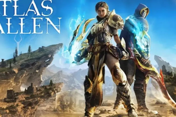 Dos guerreros, uno con armadura dorada y otro encapuchado, se alzan en un paisaje árido y montañoso. El título "Atlas Fallen" flota en el cielo azul.