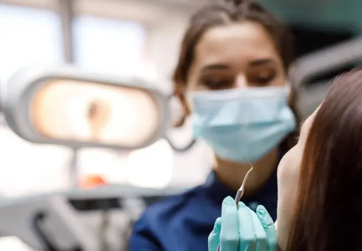 Jak zapisać się do dentysty na NFZ? Krok po kroku do darmowego leczenia