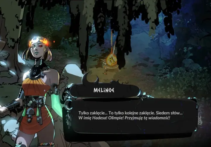 Melinoë z Hades 2, w pomarańczowej sukience, mówi: "Tylko zaklęcie... Siedem słów... W imię Hadesa!".