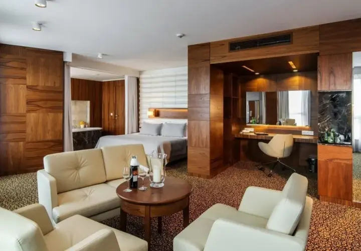 Jak zostawić pokój w hotelu i uniknąć nieprzyjemnych niespodzianek