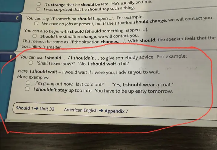 Przydatne przymiotniki po angielsku: "strange", "odd", "funny", "typical", "natural", "interesting". Używane w zdaniach z "should".