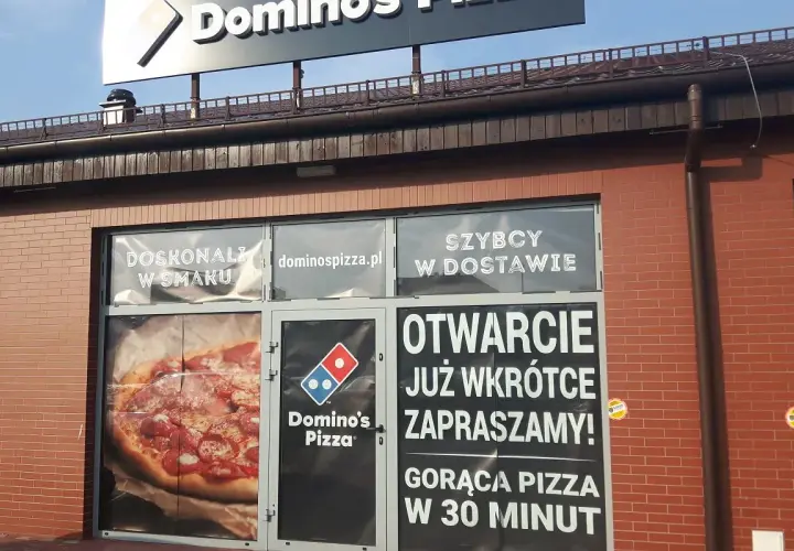 Ile cm ma duża pizza w Domino's? Poznaj wszystkie szczegóły!