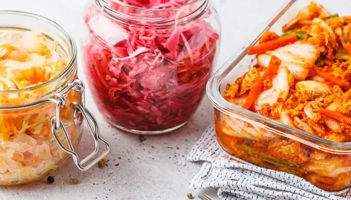 Gdzie można kupić kimchi? Odkryj najlepsze miejsca w Polsce
