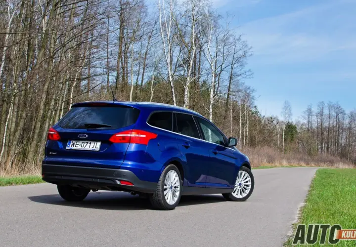 Pojemność baku Ford Focus Mk3 – różnice między wersjami nadwozia