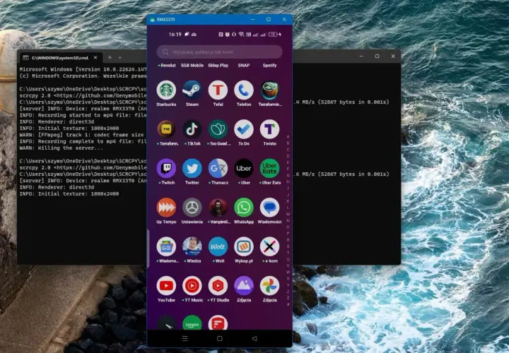 Nagrywanie ekranu Android na komputerze przez scrcpy. Widok telefonu z aplikacjami, w tym TikTok, Uber, WhatsApp.