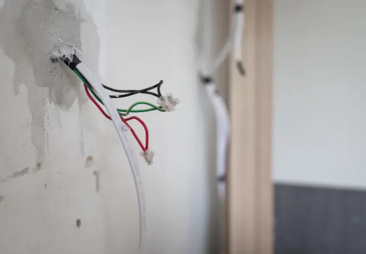 Jak nauczyć się elektryki i uniknąć najczęstszych błędów w nauce