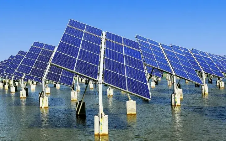 Jak działa elektrownia słoneczna i jakie ma korzyści dla środowiska