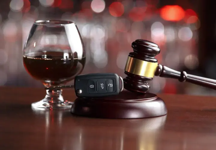 Jak sprawdzić poziom alkoholu bez alkomatu i uniknąć niebezpieczeństw