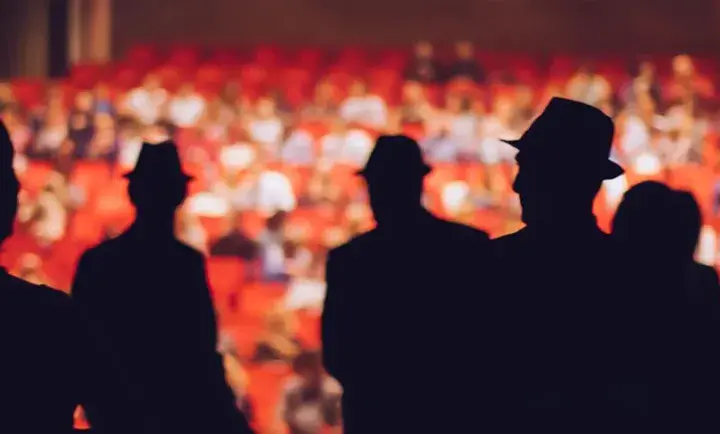 Ile zarabia aktor w teatrze? Zaskakujące różnice w wynagrodzeniach