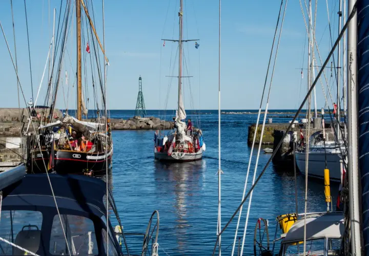 Ile trwa rejs na Bornholm? Czas podróży z portów w Polsce