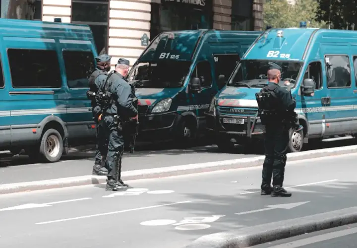 Prawo policji do przeszukania: Co powinieneś wiedzieć o swoich prawach?