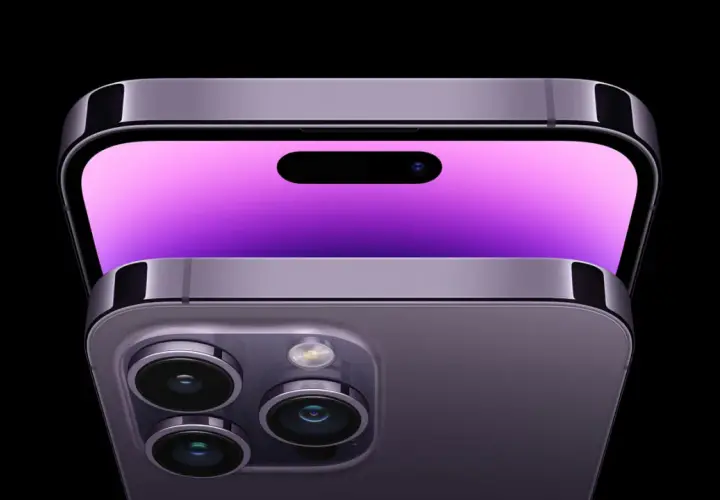 Nowy iPhone 14 Pro z fioletowym ekranem i potrójnym aparatem.