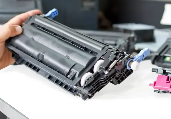Jak prawidłowo wyrzucić tusz do drukarki? Poradnik recyklingu