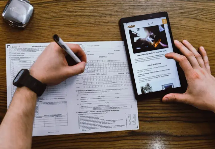 Profil Kierowcy Zawodowego (PKZ): Dokumenty i procedura krok po kroku