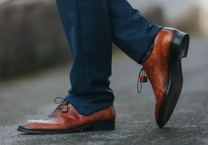 Braune Herrenschuhe: So kombinieren Sie sie fehlerfrei & elegant
