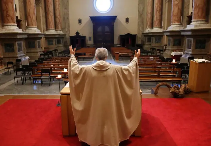 Dlaczego w kościele robi mi się słabo? Przyczyny i jak temu zapobiec
