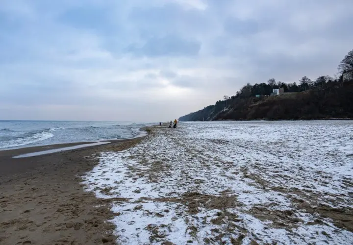 Gdzie nad morze zimą? Odkryj wyjątkowe miejsca i atrakcje