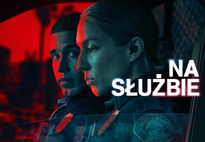 Dwoje policjantów w radiowozie, gotowi do akcji. Serial "Na służbie" pokazuje ich codzienne wyzwania.