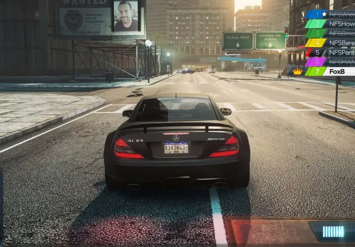 Czarny Mercedes SL 65 w grze Need for Speed Most Wanted. Zbliża się do pułapki prędkości. Jak pobrać grę?