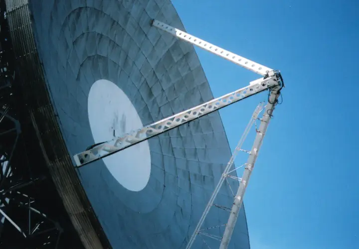 Dlaczego antena satelitarna nie odbiera podczas deszczu? Oto przyczyny i rozwiązania