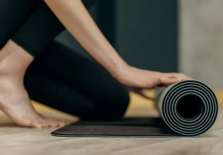 Trening na czczo czy po śniadaniu? Co lepsze dla Twoich celów?