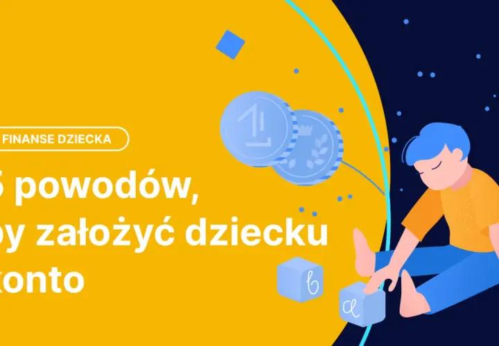 Finanse dziecka: 5 powodów, by założyć konto. Chłopiec bawi się kostkami z literami, a obok leżą monety.