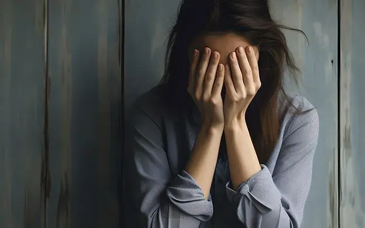 Nerwica objawy fizyczne: Jak rozpoznać niepokojące symptomy?