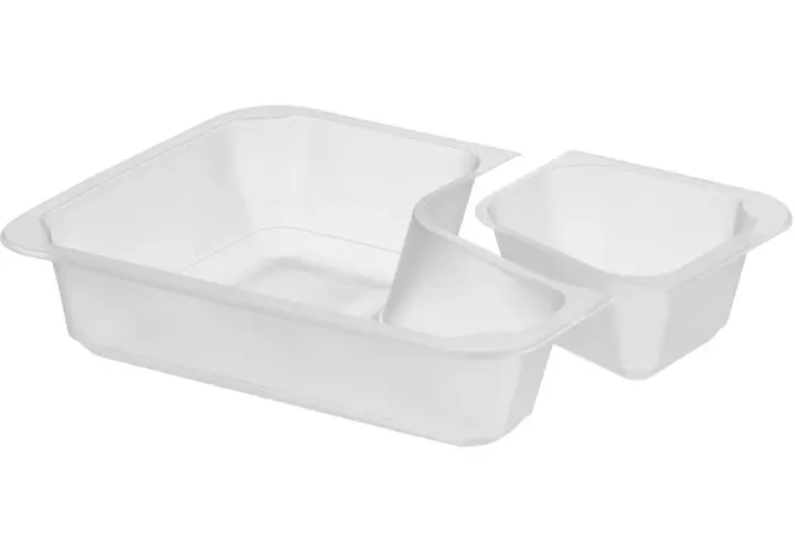 Dwa białe, plastikowe pojemniki, idealne jako opakowania wielokrotnego użytku do przechowywania żywności.