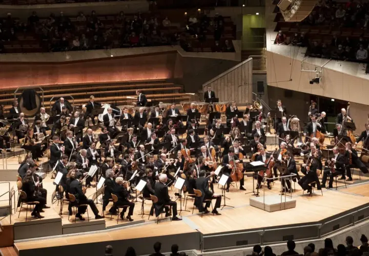 Skład filharmonii berlińskiej: poznaj muzyków i ich osiągnięcia
