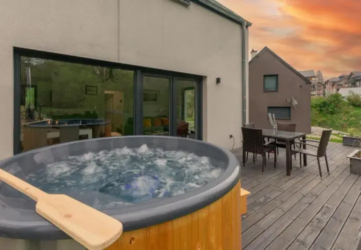 Dolny Śląsk: Domki nad jeziorami z jacuzzi, kominkiem i widokiem