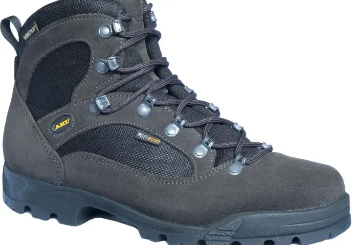 Solidny, szary but trekkingowy AKU Camana Fitzroy z membraną Gore-Tex, gotowy na górskie wyzwania.