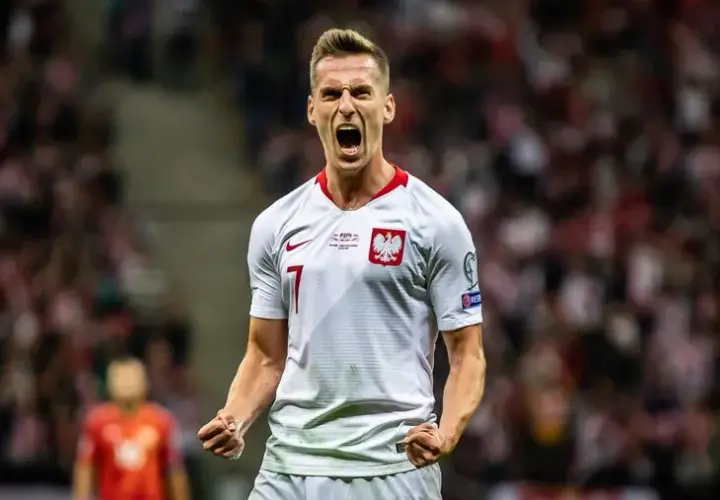 Arkadiusz Milik wzrost: Ile mierzy i jak to wpływa na jego grę?