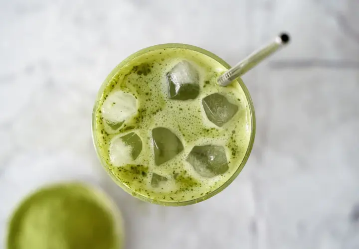 Jak smakuje matcha latte? Odkryj jego unikalny smak i aromat