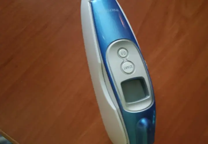 Microlife NC 100: Zmień °F na °C w 3 krokach! Szybka instrukcja