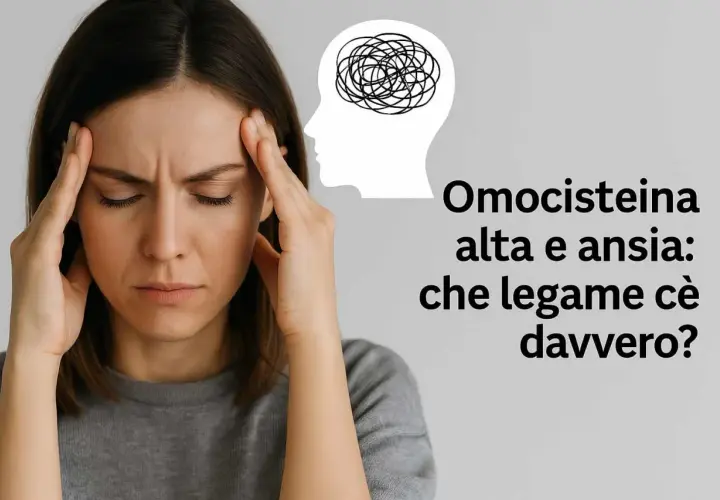 Donna con mani sulle tempie, testa stilizzata con groviglio di pensieri. Omocisteina alta e ansia: che legame c'è davvero?