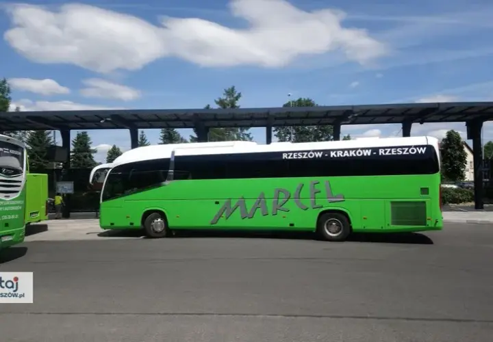 Ropczyce Marcel: Gdzie znajdziesz swój bus? Dworzec Autobusowy!