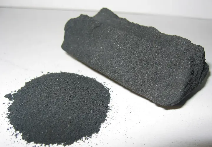 Carbón activado en polvo y en trozo. Ideal para absorber gases y toxinas, su dosis es clave para el bienestar.