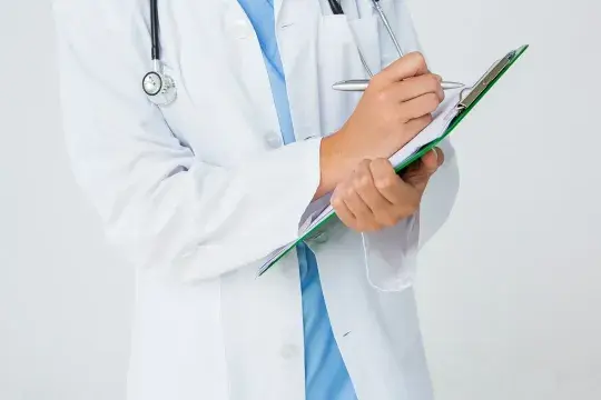 Jakie zaświadczenia może wystawić lekarz rodzinny i jak je uzyskać